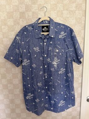 NWT Corona Extra Men’s Short-Sleeve Blue Printed Button-Up Vacation Shirt
